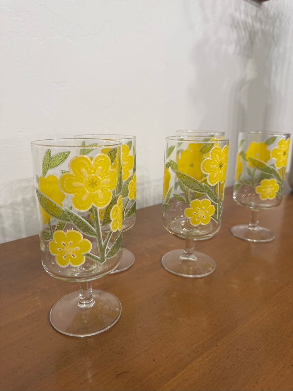 Set Of 5 Culver Glasses Yellow Flowers Water Tea Barware Footed MCM Goblet Green